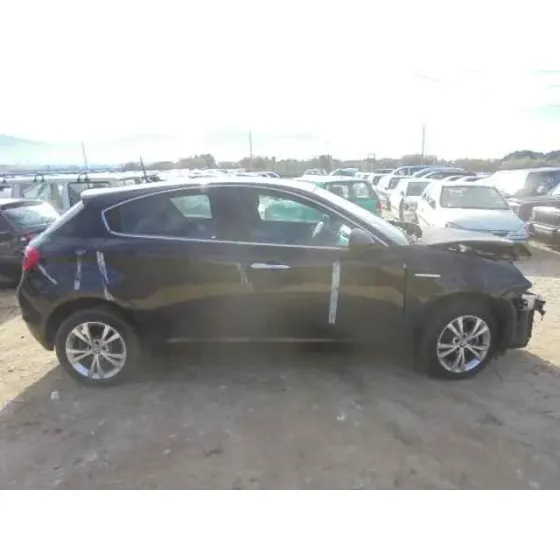ALFA ROMEO GIULIETTA (191) '2014 DISTINCTIVE NEGRO