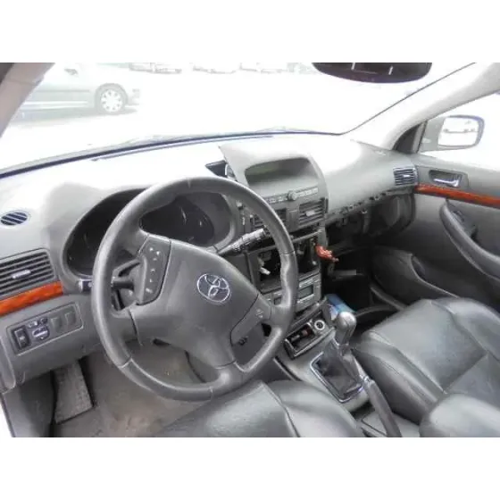 TOYOTA AVENSIS BERLINA (T25) '2004 2.0 EXECUTIVE SEDAN (4-PTAS.) DORADO