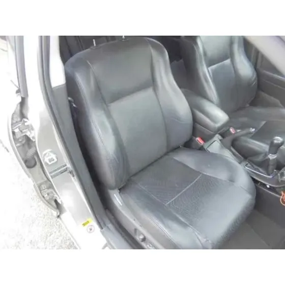 TOYOTA AVENSIS BERLINA (T25) '2004 2.0 EXECUTIVE SEDAN (4-PTAS.) DORADO