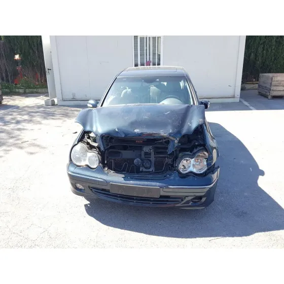 MERCEDES CLASE C (W203) BERLINA '2004 220 CDI (LA) (203.008) NEGRO