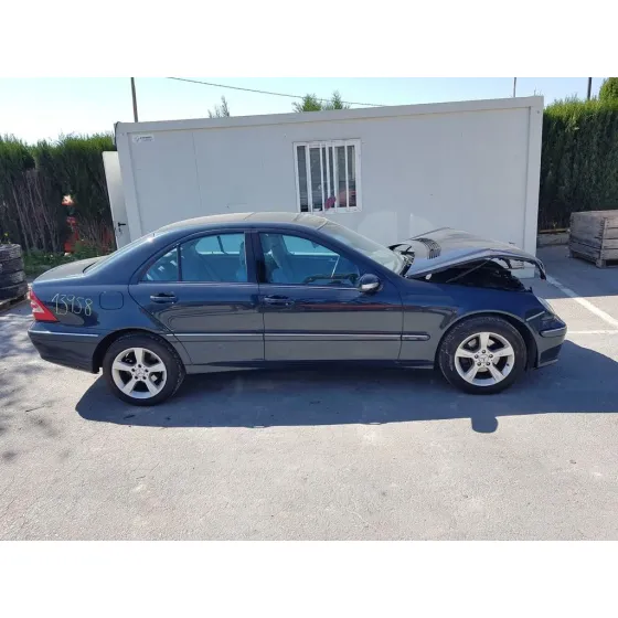 MERCEDES CLASE C (W203) BERLINA '2004 220 CDI (LA) (203.008) NEGRO