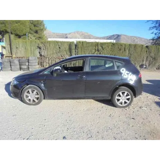 SEAT LEON (1P1) '2006 REFERENCE NEGRO