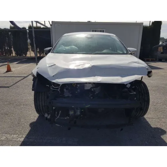 SEAT LEON (5F1) '2017 REFERENCE BLANCO