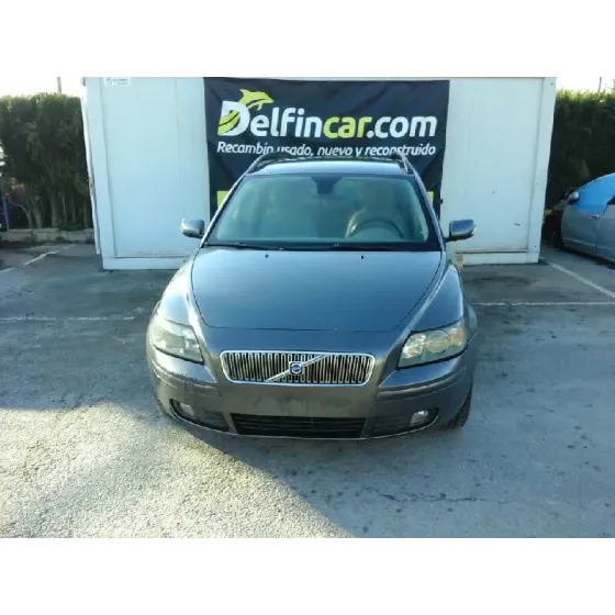 VOLVO V50 FAMILIAR '2004 2.4 MOMENTUM GRIS