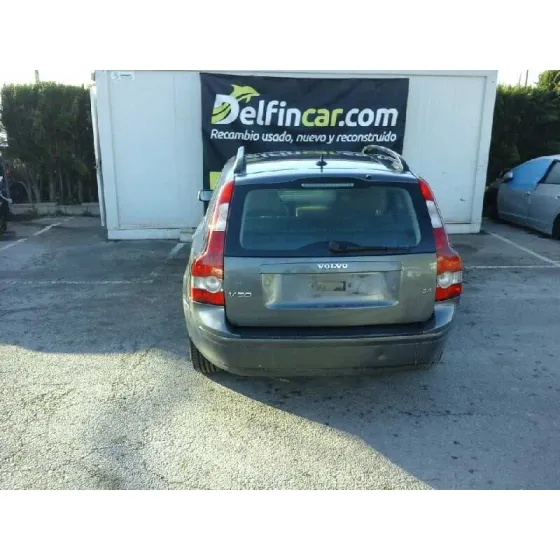 VOLVO V50 FAMILIAR '2004 2.4 MOMENTUM GRIS