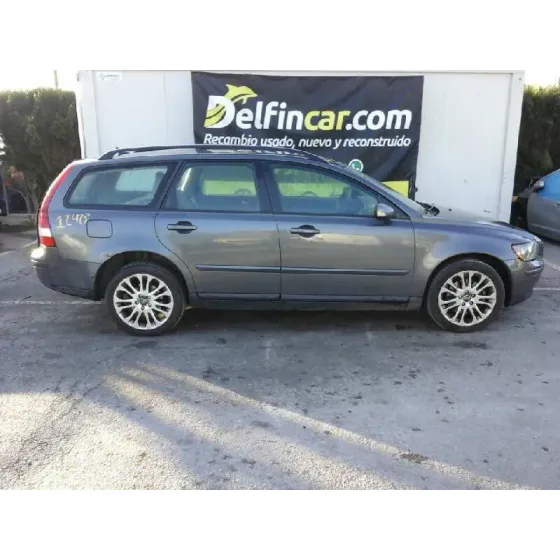 VOLVO V50 FAMILIAR '2004 2.4 MOMENTUM GRIS