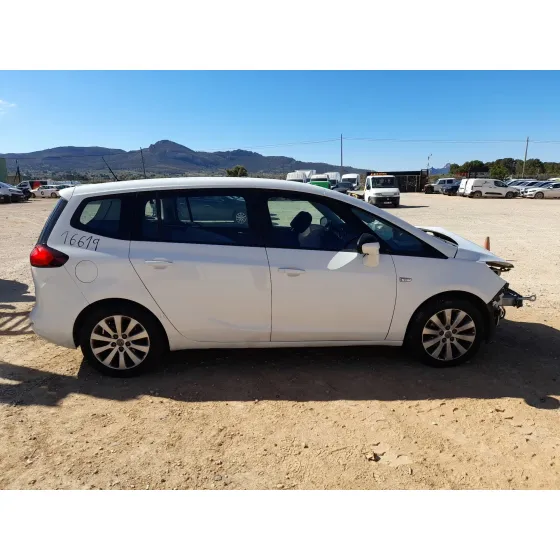 Opel ZAFIRA TOURER C (P12) 2013