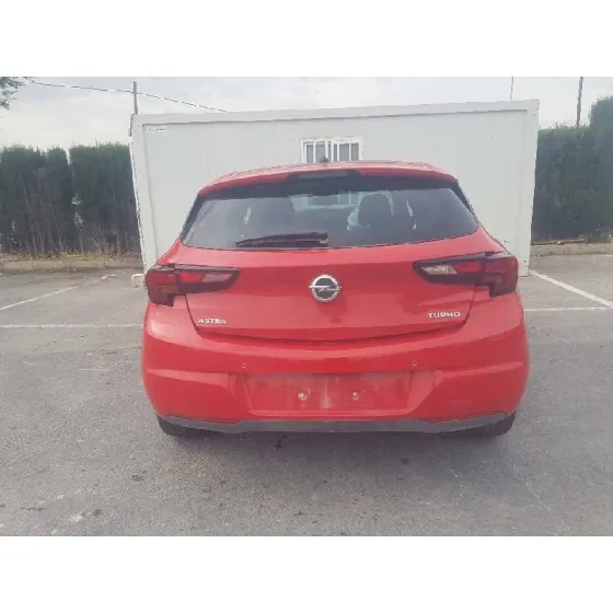 OPEL ASTRA K LIM. 5TÜRIG '2018 DYNAMIC ROJO