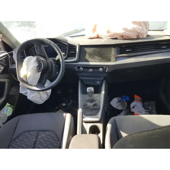 AUDI A1 SPORTBACK (GBA) '2021 25 TFSI BLACK LINE GRIS OSCURO