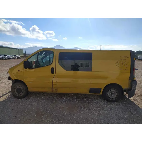 OPEL VIVARO '2004 COMBI 2.9 T LARGO AMARILLO