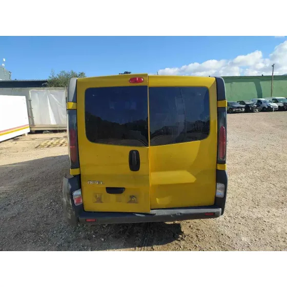 OPEL VIVARO '2004 COMBI 2.9 T LARGO AMARILLO