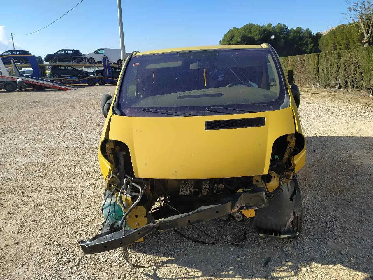 OPEL VIVARO '2004 COMBI 2.9 T LARGO AMARILLO