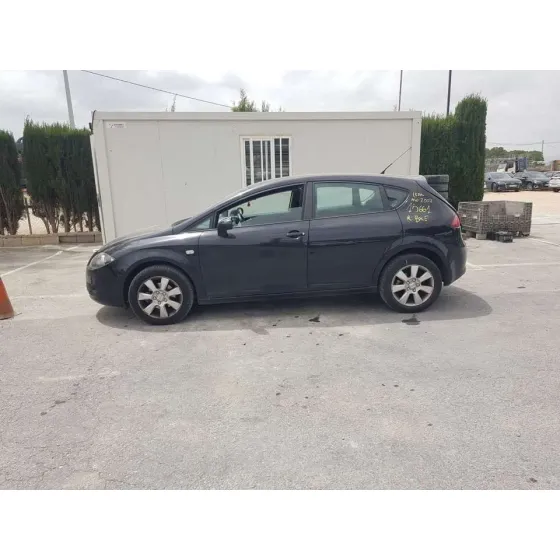 SEAT LEON (1P1) '2007 REFERENCE NEGRO