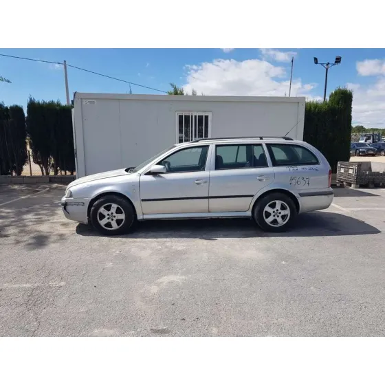 SKODA OCTAVIA COMBI (1U5) '2004 AMBIENTE GRIS