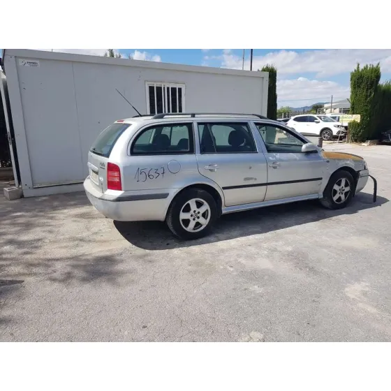 SKODA OCTAVIA COMBI (1U5) '2004 AMBIENTE GRIS