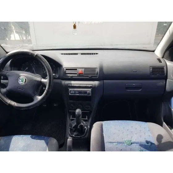 SKODA OCTAVIA COMBI (1U5) '2004 AMBIENTE GRIS