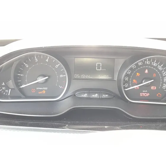 Peugeot 208 I (CA_, CC_) 2012