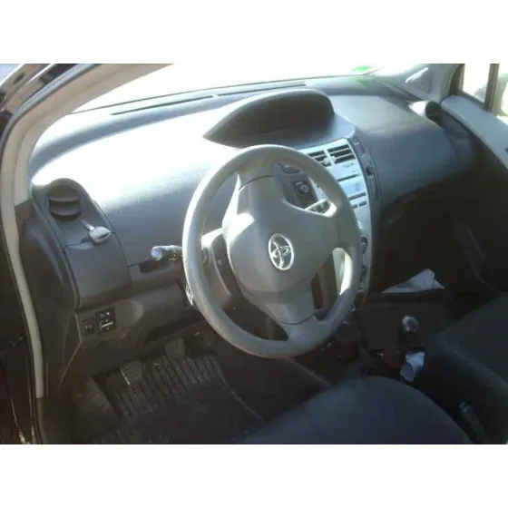 TOYOTA YARIS (KSP9/SCP9/NLP9) '2007 BASICO NEGRO