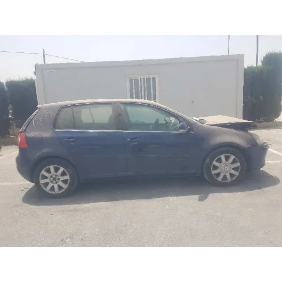 VOLKSWAGEN GOLF V BERLINA (1K1) '2004 TRENDLINE AZUL