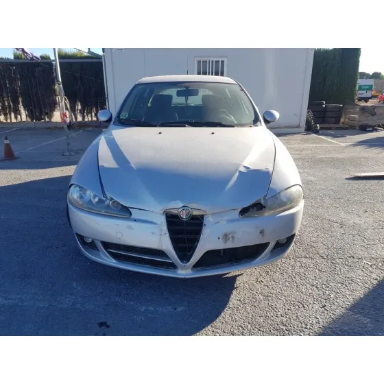 ALFA ROMEO 147 (190) '2007 1.9 JTD 8V M-JET DISTINCTIVE (01.2006->) GRIS