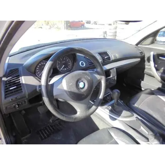 BMW SERIE 1 BERLINA (E81/E87) '2004 120I GRIS