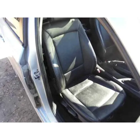 BMW SERIE 1 BERLINA (E81/E87) '2004 120I GRIS