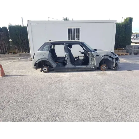 MINI MINI 5-TRG. (F55) '2020 COOPER GRIS
