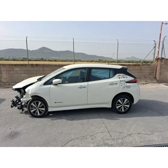 Nissan LEAF (ZE1) 2017