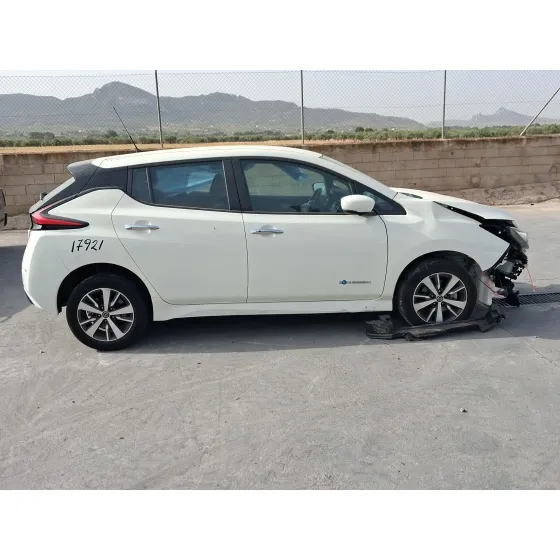 Nissan LEAF (ZE1) 2017