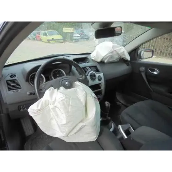 RENAULT MEGANE II COUPE/CABRIO '2004 AUTHENTIQUE NEGRO
