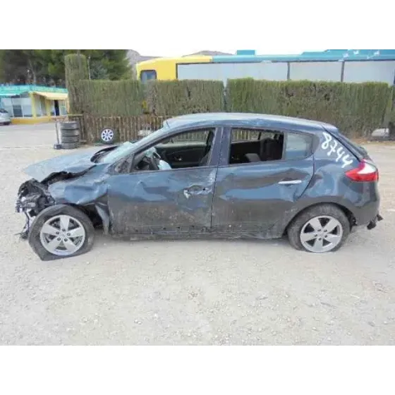 RENAULT MEGANE III BERLINA 5 P '2009 DYNAMIQUE GRIS OSCURO