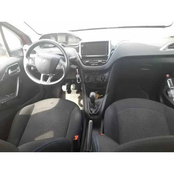 Peugeot 208 I (CA_, CC_) 2012