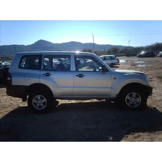 MITSUBISHI MONTERO (V60/V70) '2002 3.2 DI-D GLX (5-PTAS.) GRIS