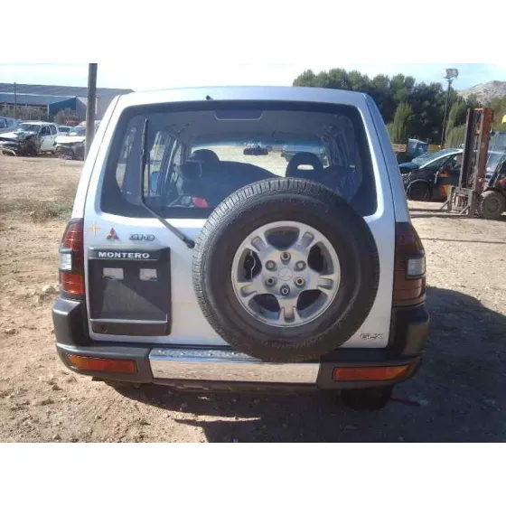 MITSUBISHI MONTERO (V60/V70) '2002 3.2 DI-D GLX (5-PTAS.) GRIS
