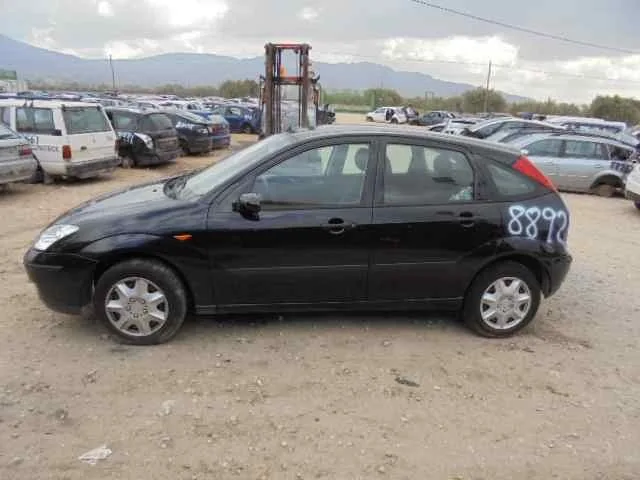 FORD FOCUS BERLINA (CAK) '2004 AMBIENTE NEGRO