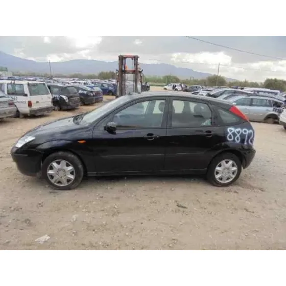 FORD FOCUS BERLINA (CAK) '2004 AMBIENTE NEGRO