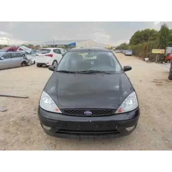 FORD FOCUS BERLINA (CAK) '2004 AMBIENTE NEGRO