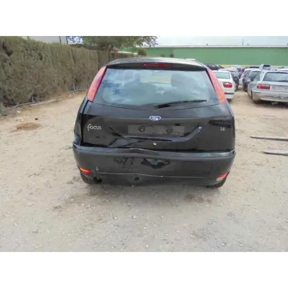 FORD FOCUS BERLINA (CAK) '2004 AMBIENTE NEGRO