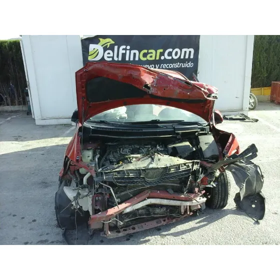 TOYOTA AURIS '2009 LUNA ROJO