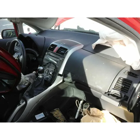 TOYOTA AURIS '2009 LUNA ROJO