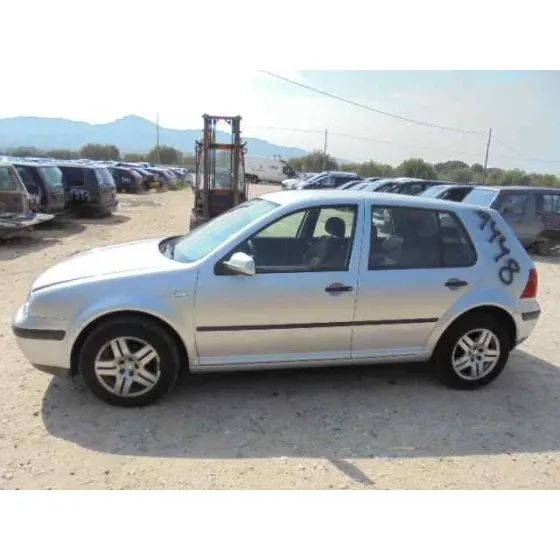 VOLKSWAGEN GOLF IV BERLINA (1J1) '2001 CONCEPTLINE GRIS