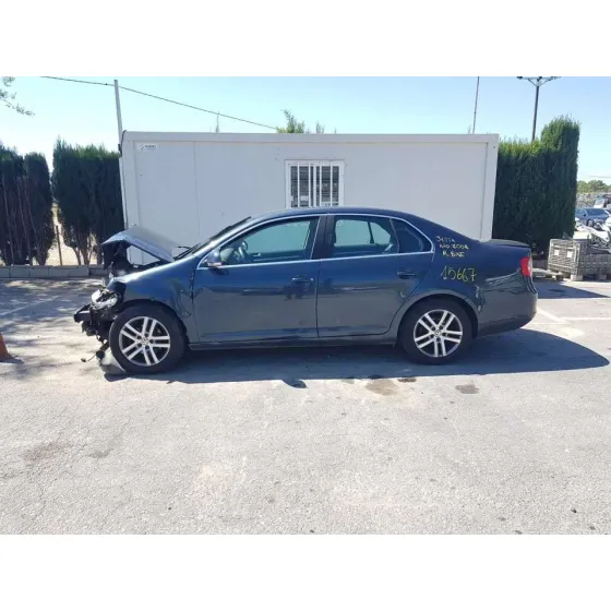 VOLKSWAGEN JETTA (1K2) '2008 ADVANCE GRIS OSCURO