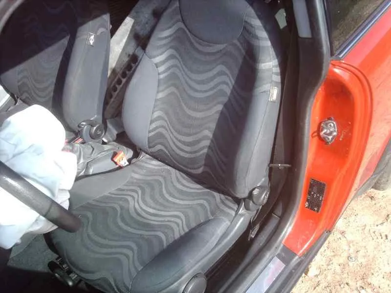 MINI MINI (R50,R53) '2003 ONE ROJO