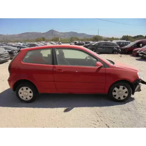 VOLKSWAGEN POLO (9N3) '2007 EDITION ROJO