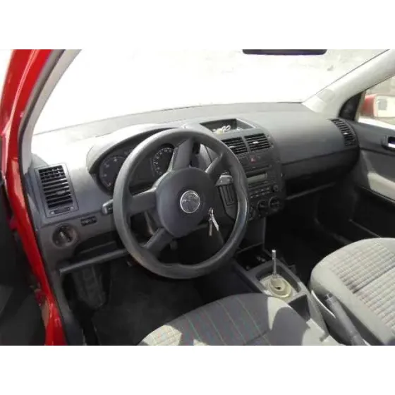 VOLKSWAGEN POLO (9N3) '2007 EDITION ROJO