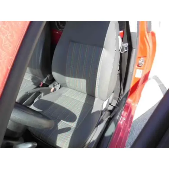 VOLKSWAGEN POLO (9N3) '2007 EDITION ROJO