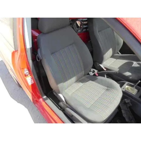 VOLKSWAGEN POLO (9N3) '2007 EDITION ROJO