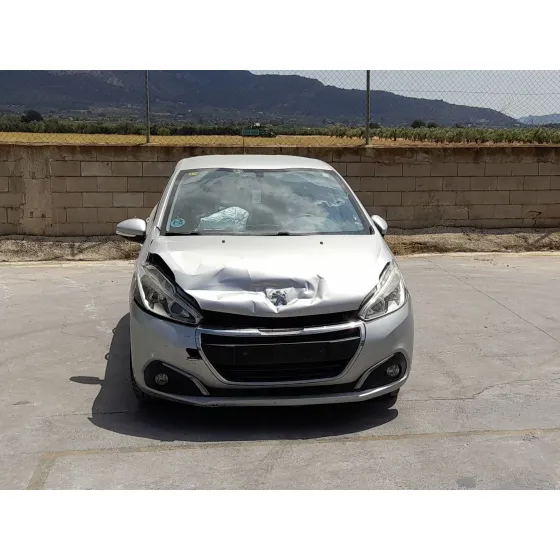 Peugeot 208 I (CA_, CC_) 2015