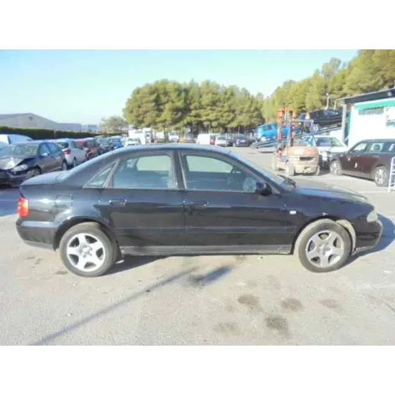 AUDI A4 BERLINA (B5) '1999 1.9 TDI NEGRO