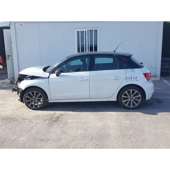 AUDI A1 SPORTBACK (8XA) '2014 AMBITION BLANCO